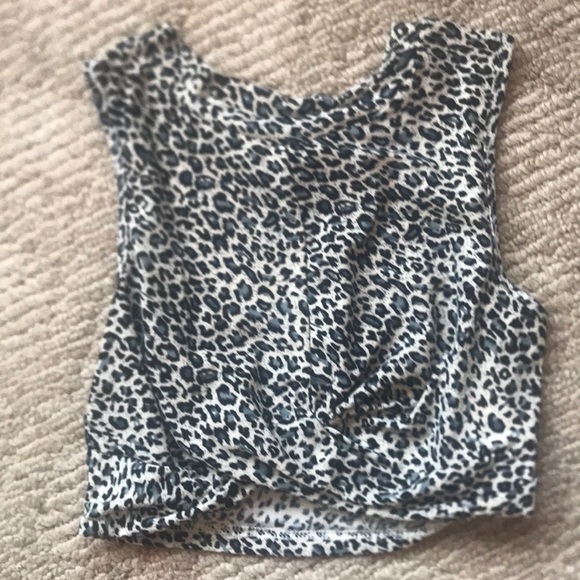 leopard print halter crop - Picture 1 of 3